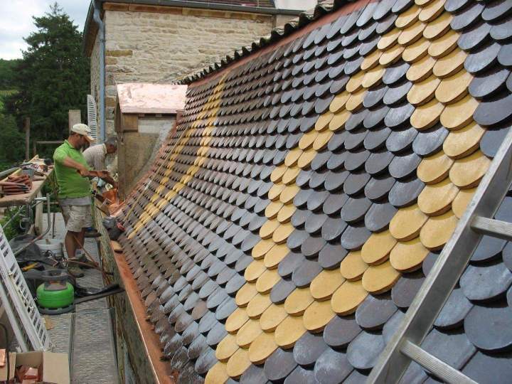 Travaux de couverture réalisés avec soin pour protéger durablement votre maison