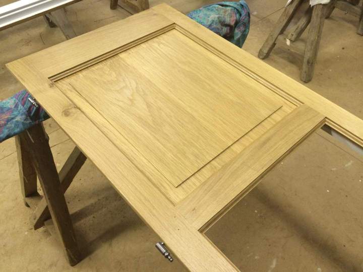 Fabrication porte en atelier Mâcon